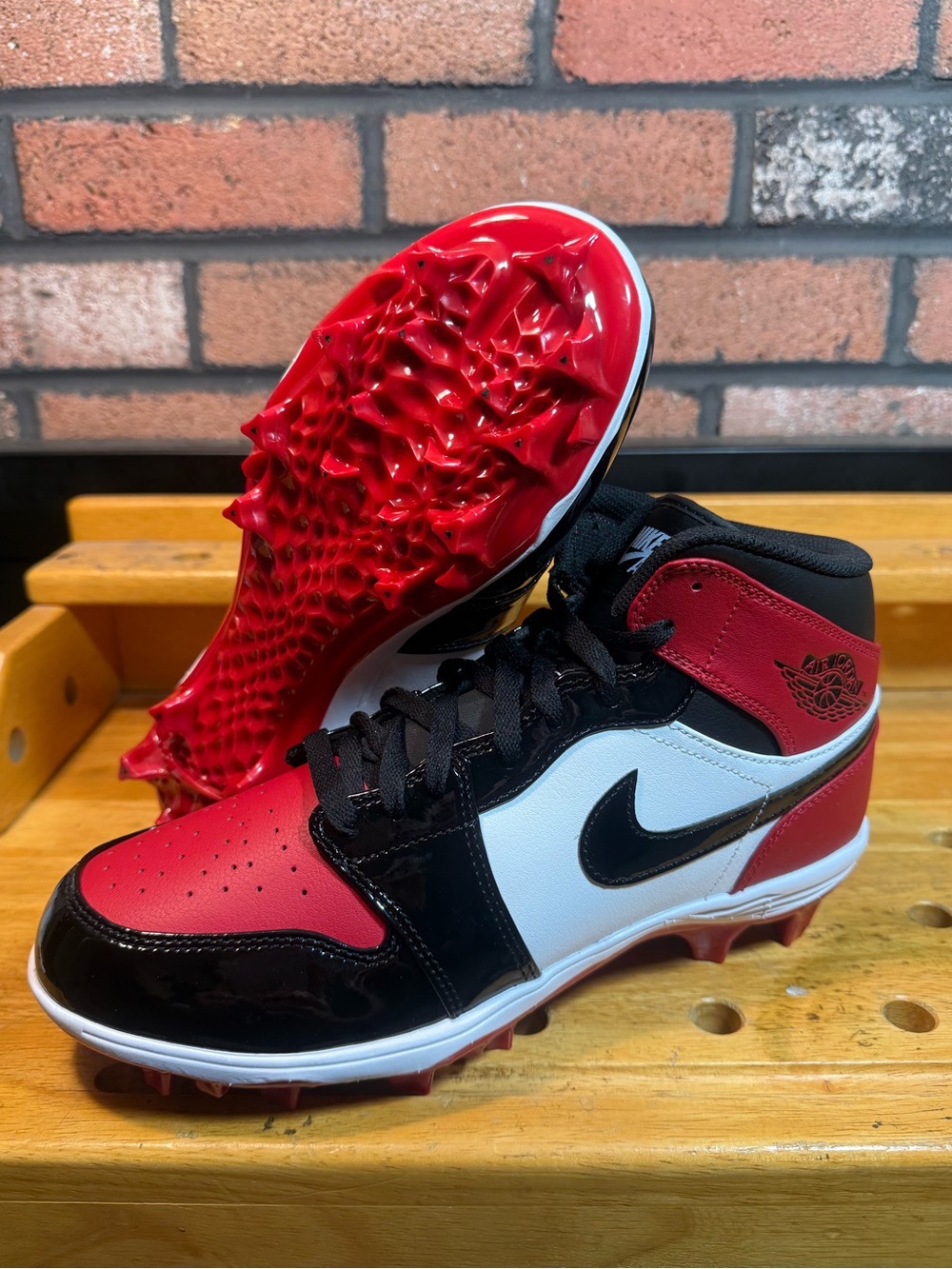 Nike Air Jordan 1 Mid TD Bred Toe FJ6805 601 Mens Size 9.5 NEW Football Cleats